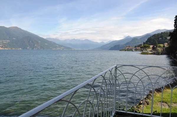 Terraço com vista para o lago Como — Fotografia de Stock