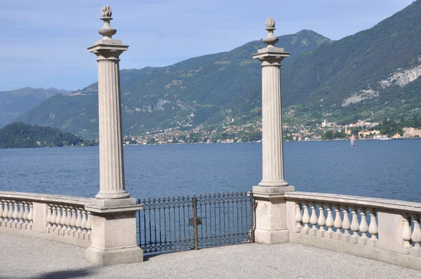 Puerta al lago de Como Italia — Foto de Stock