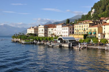 İtalyan şehir Bellagio ve Como Gölü