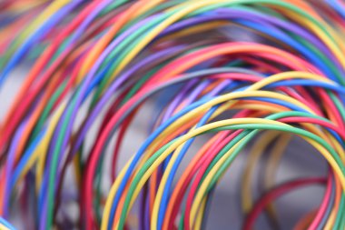 Elektrikli tel telekomünikasyon internet kablosu ağ ve bilgisayar sisteminde kullanılan