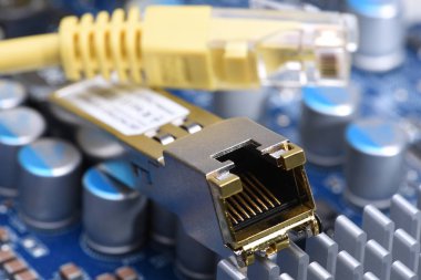 Bu teknoloji donanımları, Internet ağ bileşenidir