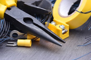 Elektrik tesisat alet