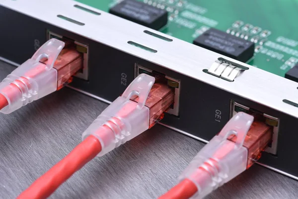 Tablero de interruptores de red de dispositivos tecnológicos —  Fotos de Stock