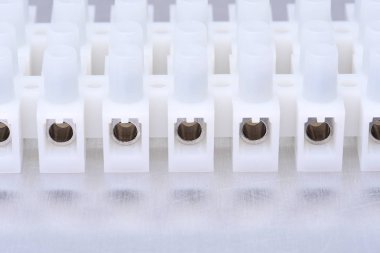 Elektrik bağlantısı Terminal bloğu 