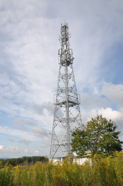 kulesini mavi gökyüzü