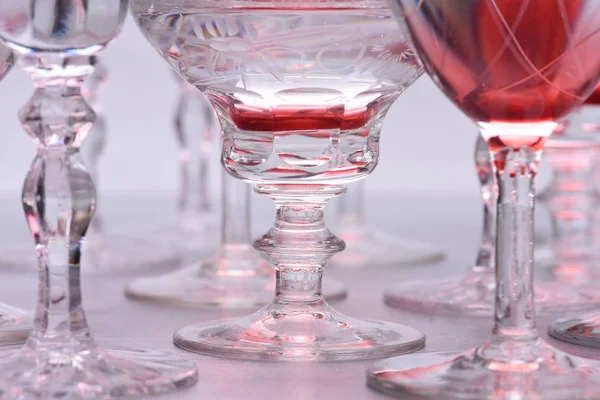 Vasos de beber con alcohol —  Fotos de Stock