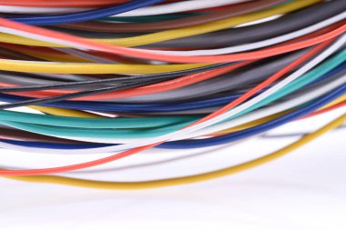 Telekomünikasyon ağ sistemi içinde renkli tel kablo