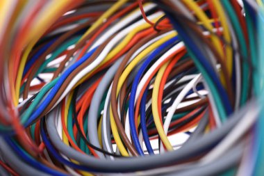 Renkli elektrik bilgisayar kablo closeup seçici odak ile