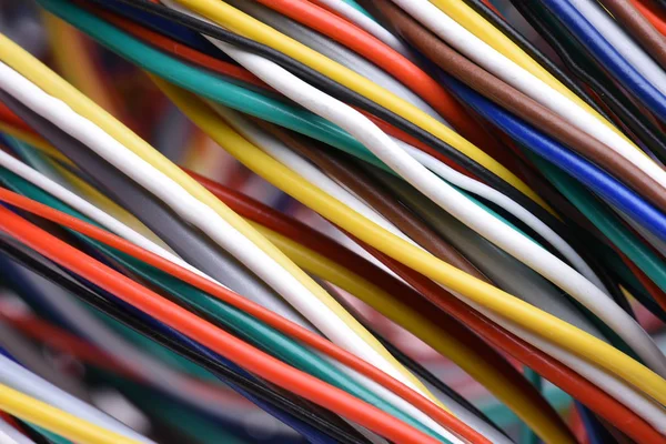 renkli elektrik kabloları