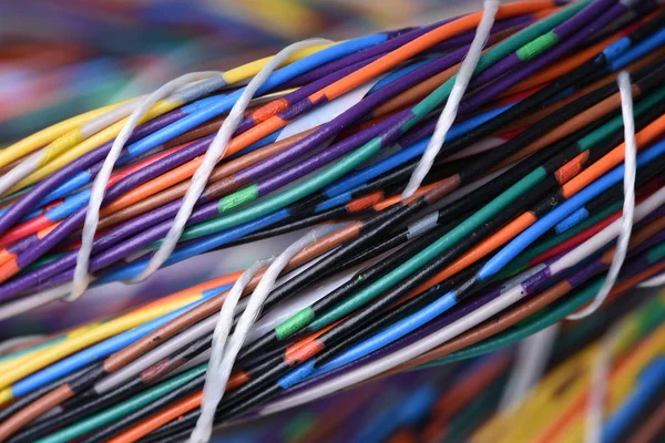 Close Van Gekleurde Elektrische Kabels — Stockfoto