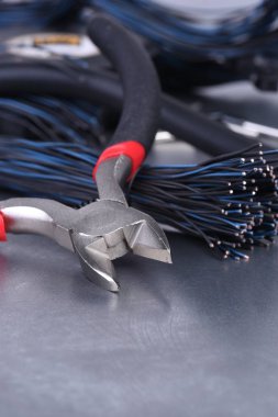 Elektrikçi araçlar metal yönetim kurulu