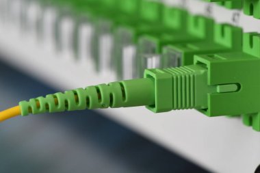 Optik dağıtım Masası bağlı yama kablosu kablosu ile