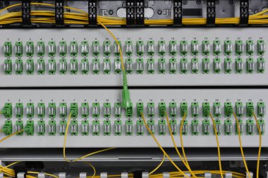 Fiber ağ optik ağ kabloları ile dağıtım Masası