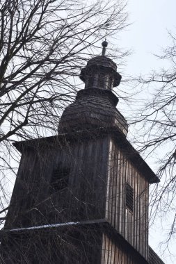 Ahşap kilise, kış Saat Kulesi