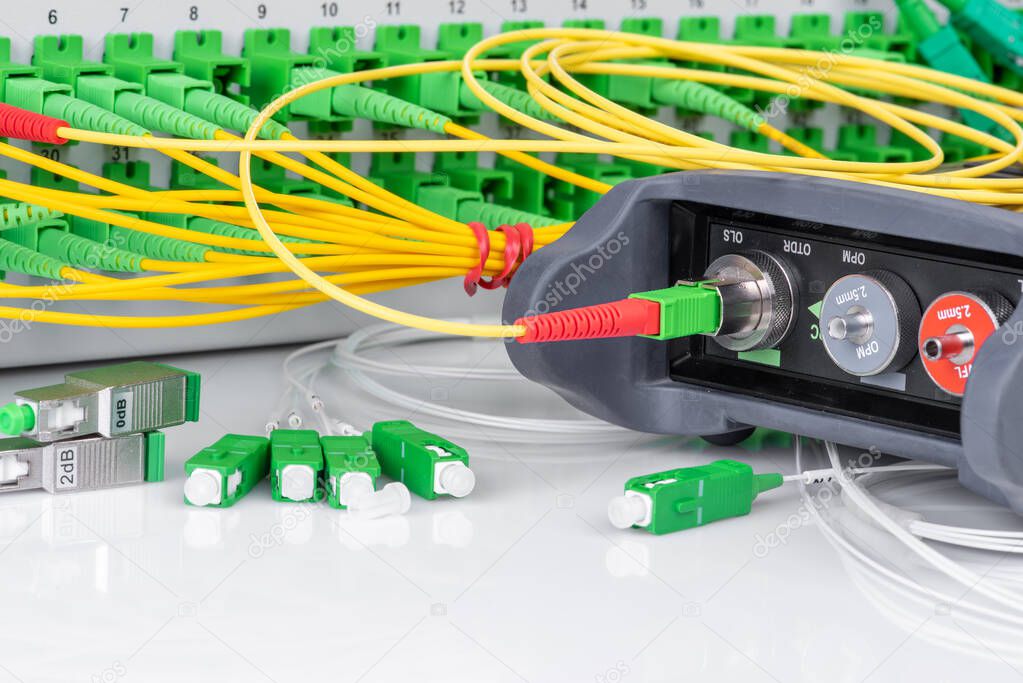 Testing fiber network, optic power meter and optical equipment