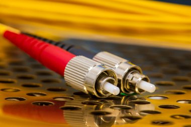 Fiber optik yama kablosu, hızlı internet ağı telekom ve teknoloji