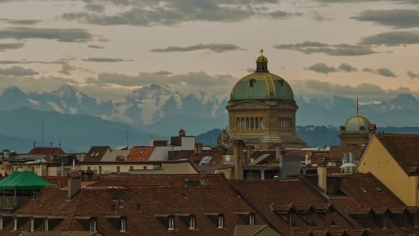 Time lapse moln flyter i Bern, Schweiz — Stockvideo