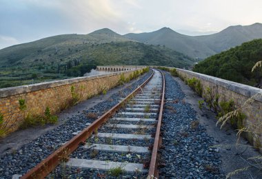 İtalya, Formia yakınlarındaki viyadük manzarası
