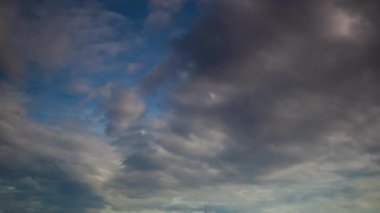 Gökyüzü ve bulutlar doğal arka plan, gökyüzü ve bulutlar güneşli.