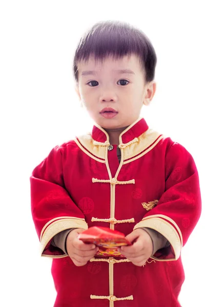 Asian Kid Segurando Envelope Vermelho Comemorando Ano Novo Chinês — Fotografia de Stock