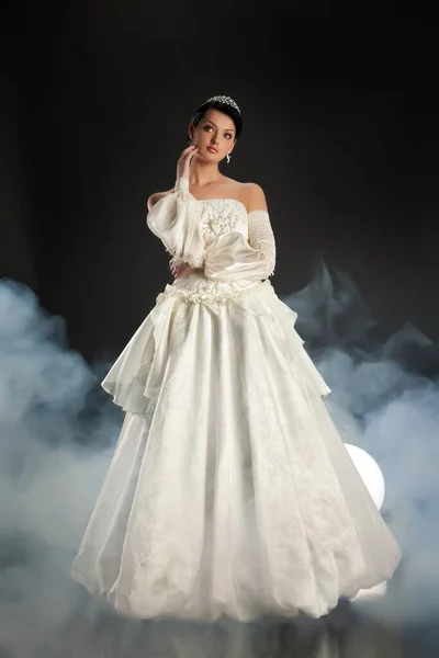 Giovane sposa — Foto Stock