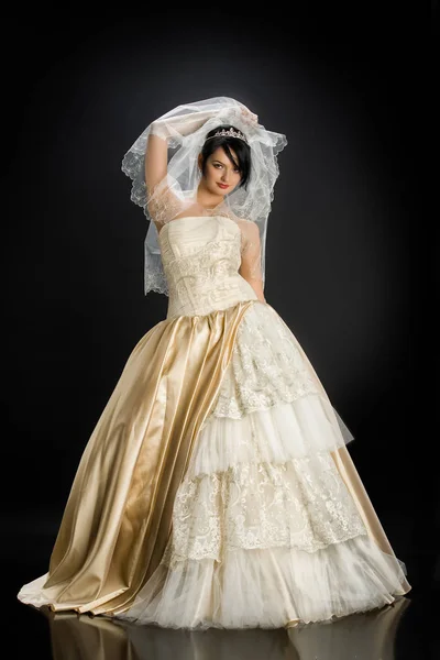 Giovane sposa — Foto Stock