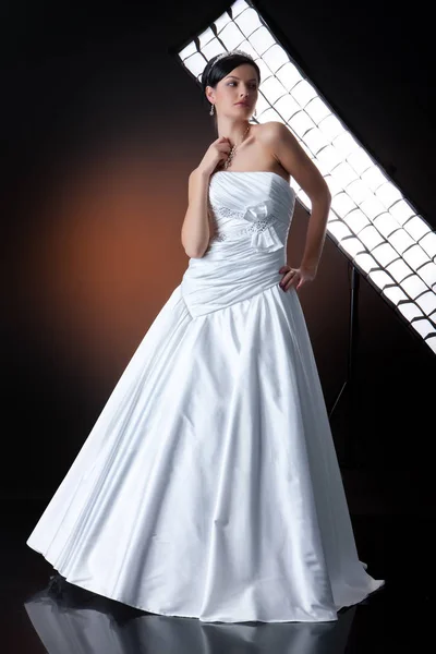 Giovane sposa — Foto Stock