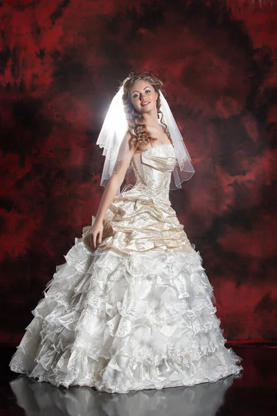 年轻的新娘 — 图库照片