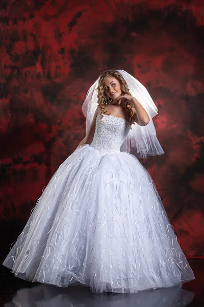 Giovane sposa — Foto Stock