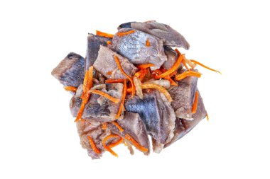 İzole edilmiş bir stüdyo arka planında ringa balıkları.