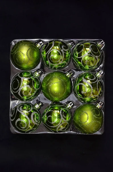 Emballage carré pour boules de verre vert — Photo