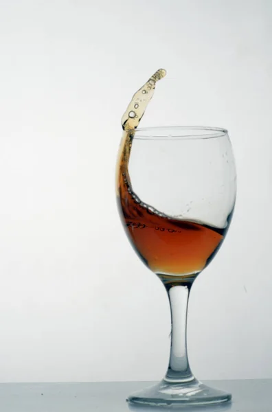 Spritzer Alkohol — Stockfoto