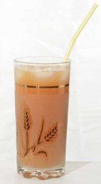 Greyfurt suyu bir bardak