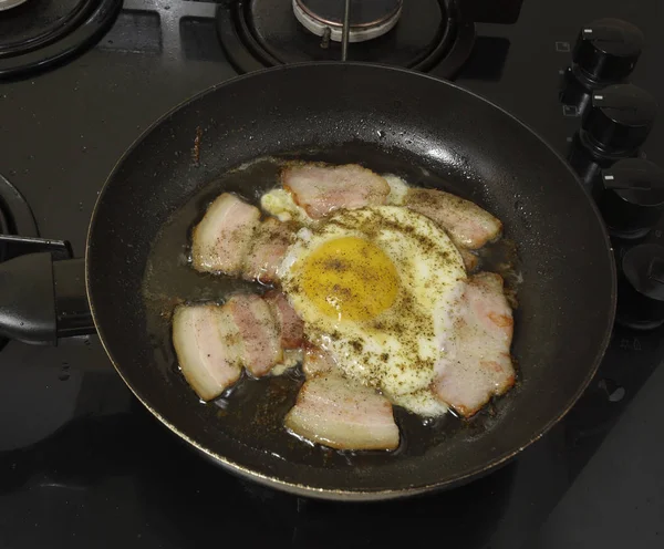 sahanda yumurta ve jambon