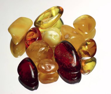 adet renkli kehribar