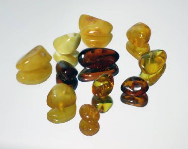 adet renkli kehribar