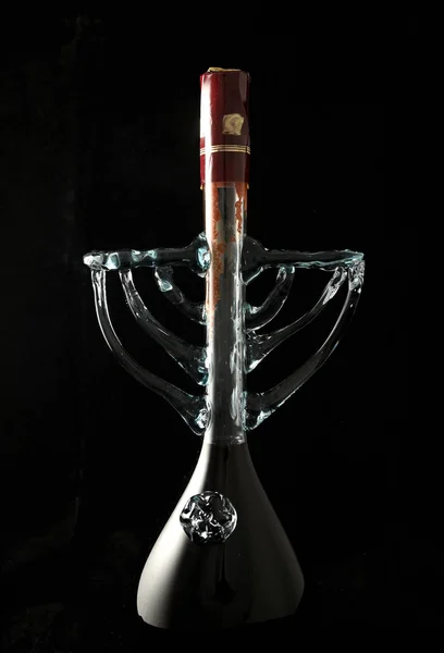 Gestileerde rode wijnfles voor Chanoeka — Stockfoto