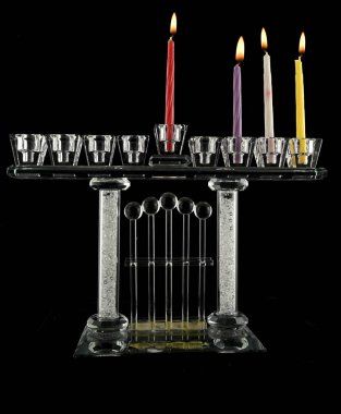 Üçüncü gün Hanuka menorah kristal lamba