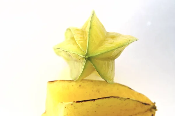 Frutta carambola a forma di stella a sei raggi — Foto Stock