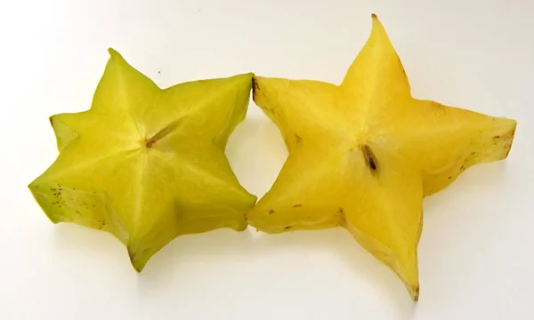 Carambola a forma di stella a sei raggi e cinque raggi — Foto Stock