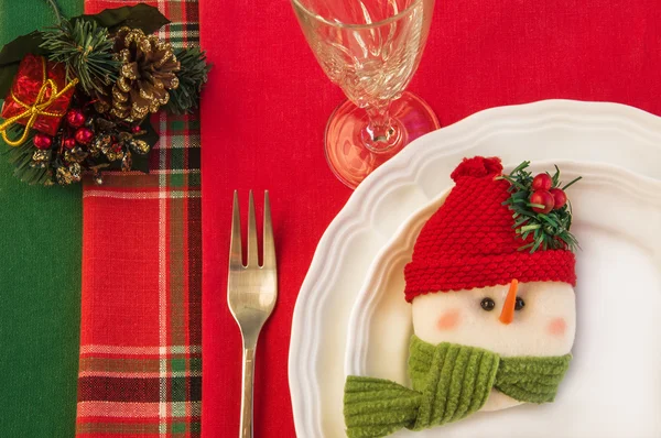 Holiday table setting with Christmas decorations. — Stock Photo, Image