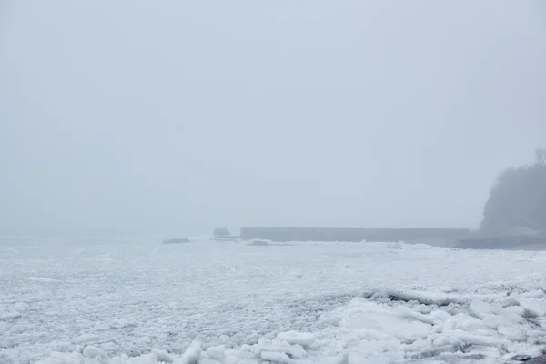 Mare ghiacciato in inverno — Foto Stock