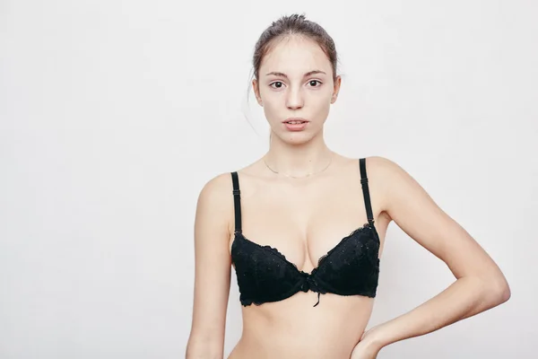 Jinsiy aloqa onlayn porno imperiyasi 2 Porno suratlarda yosh mulatto ayollar