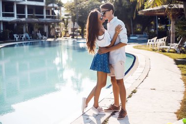 mutlu genç Romantik Çift 