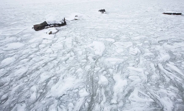 Mare ghiacciato in inverno. — Foto Stock