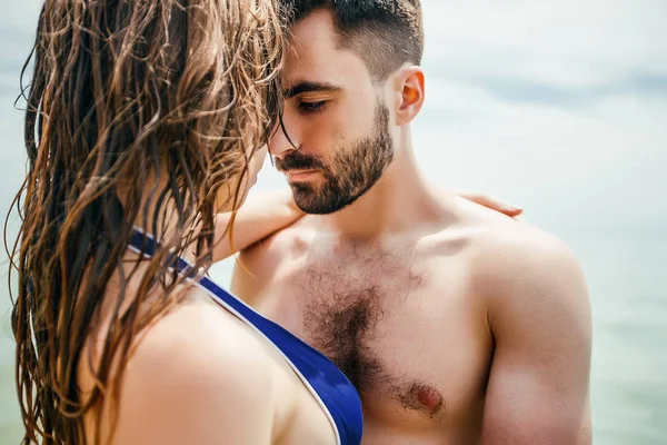 Güzel iki Mayo içinde