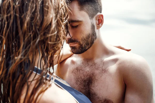 Güzel iki Mayo içinde