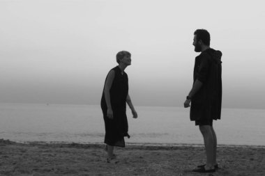 şık giysiler içinde poz Çift