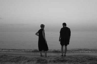 şık giysiler içinde poz Çift