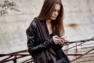 hipster kadın ceketi poz 